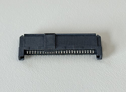 SAS 68P 母座焊线式 180°镀金 15u”端子长10.5MM（PCIE3.0）