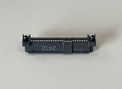 SAS 68P 母座 06 SMT 镀金 30u”（PCIE4.0）