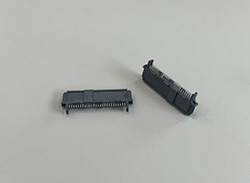 SAS 68P 母座焊线式 180° 镀金 30u”