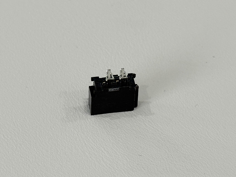 SATA 06P 母座打线式 180° 镀金 30u”