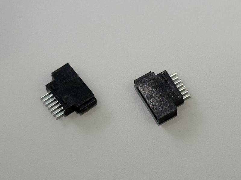 SATA 7P公座开窗焊线式 180°镀金15u”SAS4.0