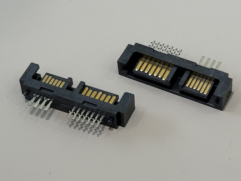 SATA 13P公座线端180°镀金 G/F