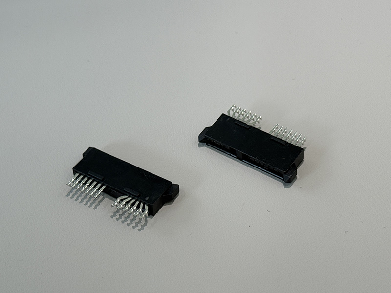 SATA 13P母座打线式180°4镀金G/F