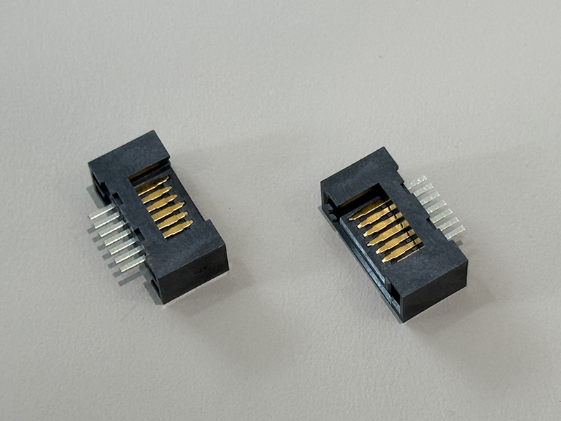 SATA 7P公座开窗焊线式 180°镀金15U”（SAS 4.0）