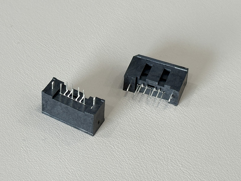 SATA 7P公座全包DIP双排偏心插脚180°镀金15U”外漏2.85