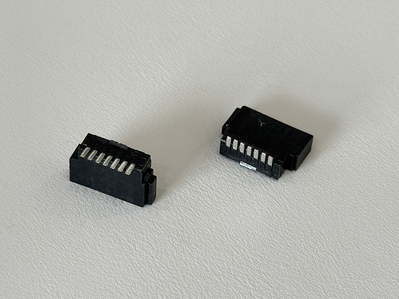 SATA 7P 母座焊线式 180°镀金 15u”