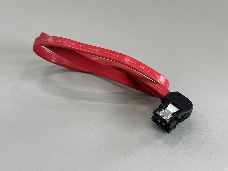 SATA 7P 带铁弹片 右转数据线（SATA 7P F WITH LOCK TO SATA 7P F RIGHT WITH LOCK）