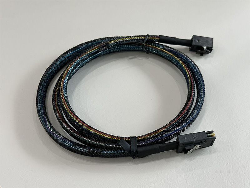MINI SAS SFF-8643 转 MINI SAS SFF-8087 长度 1米（MINI SAS HD SFF-8643 TO MINI SAS SFF-8087 L=1000mm）