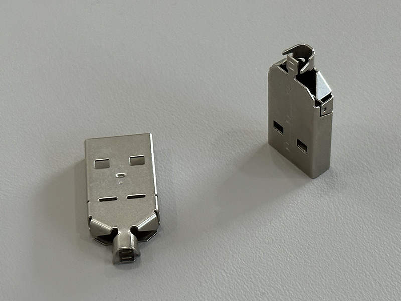 USB 2.0 AM2件式外壳_=24.7线径2.2