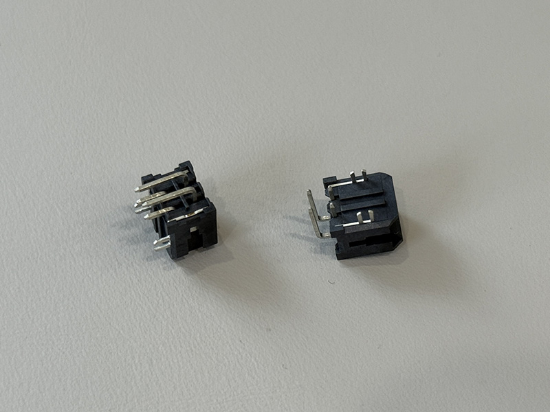 Micro FIT3.0侧插式双排针座 镀锡100u” 2X2PIN 外漏2.1MM