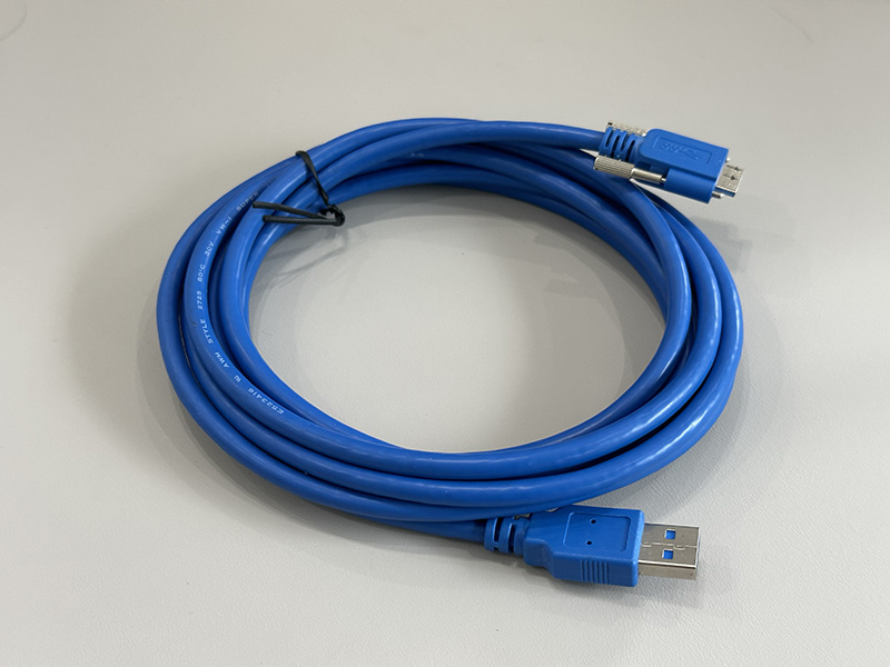 USB 3.0 转 Micro 数据线 - 长度3米（USB 3.0 A M TO MICRO 4+5 L = 3M）