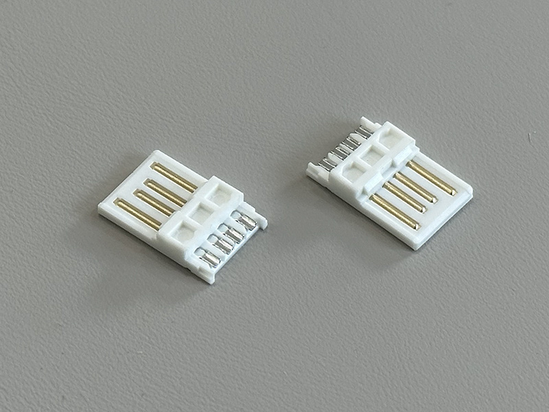 USB2.0 AM焊线式白色镀金G/F环保加严不加水口