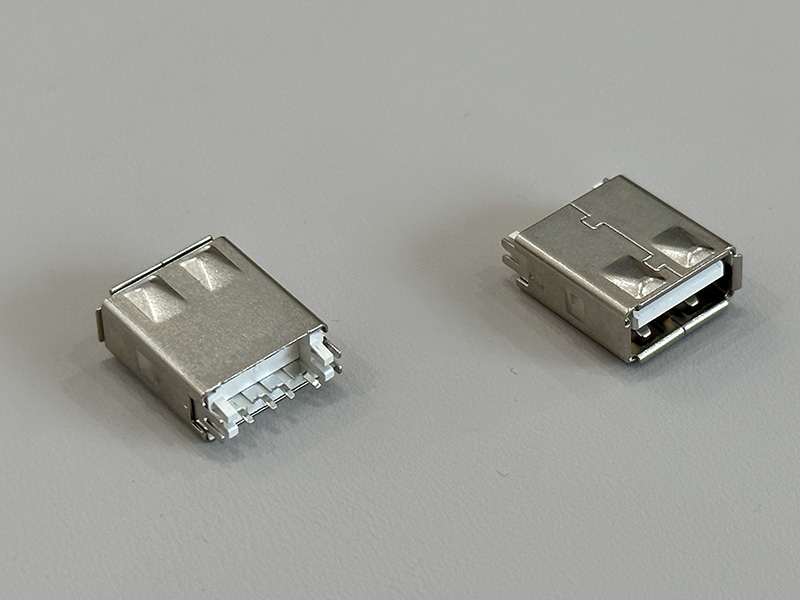 USB 2.0A/F夹板式带护套主体白色镀金G/F