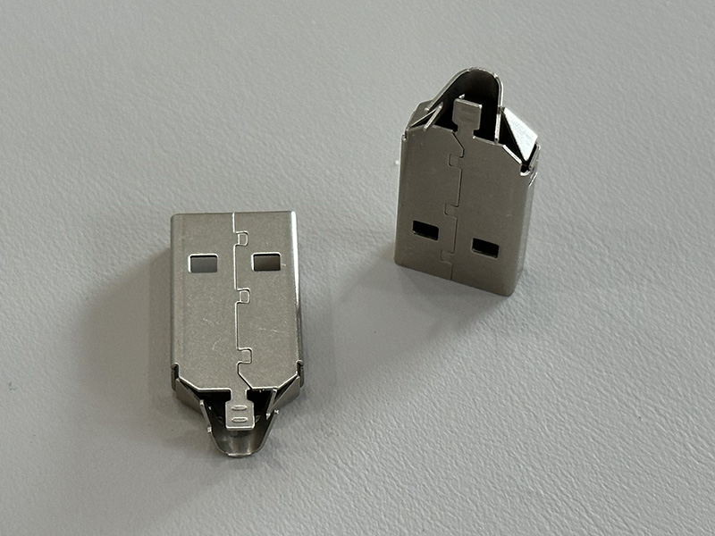 USB 2.0 AM2件式外壳L=24.7