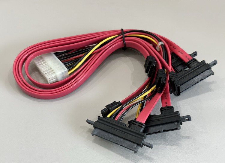 SATA 7P 15Px4 转 7P x4 + MX4.2 2x10P 线束（SATA 7+15P Fx4 TO SATA 7P Fx4+MX 4.2 2x10P）